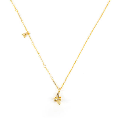 Bea-womens-necklace-fine-chain-bee-pendant-gold